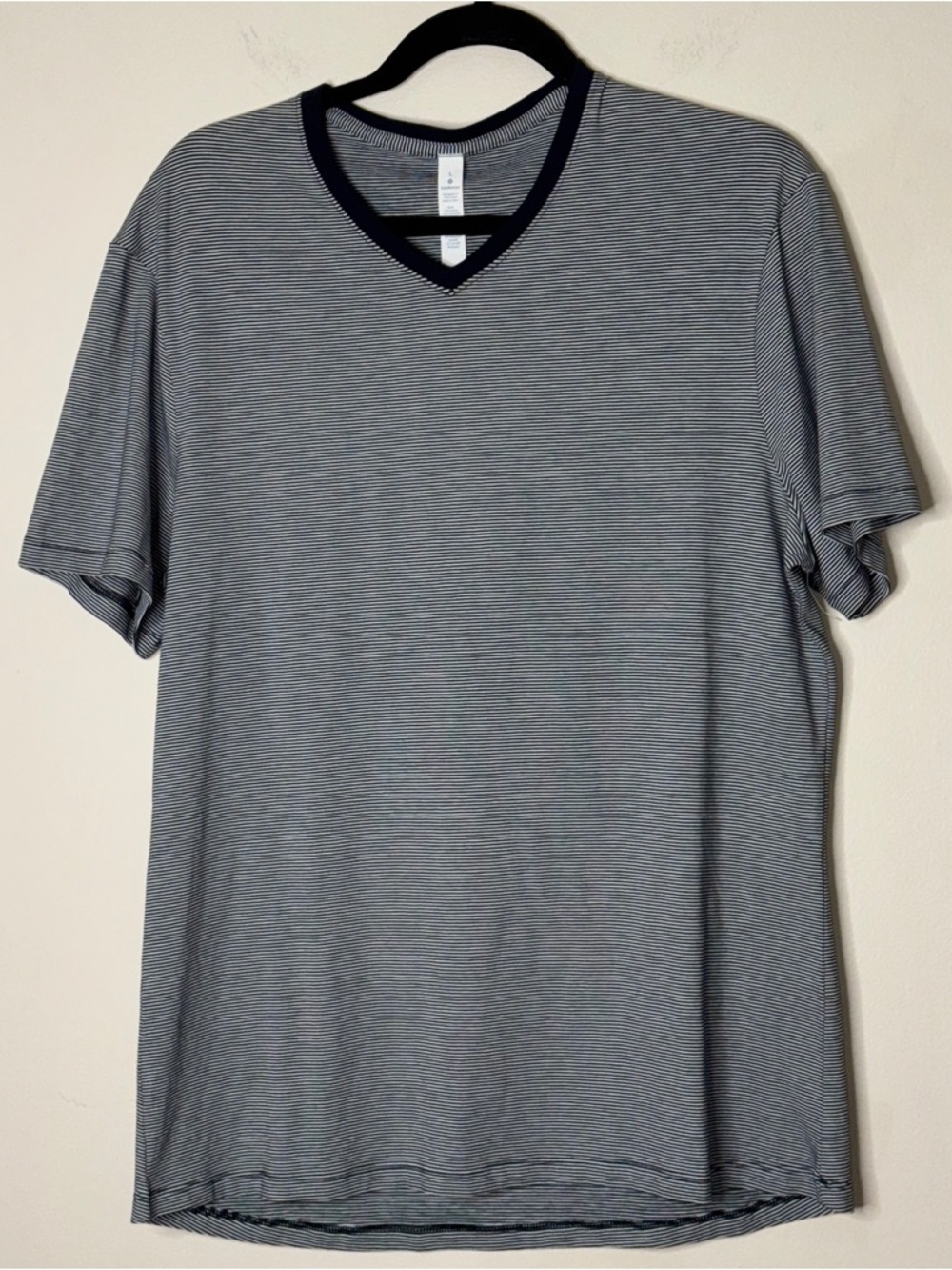 Lululemon Men’s  5 Year Basic Striped T-Shirt Navy White Size L